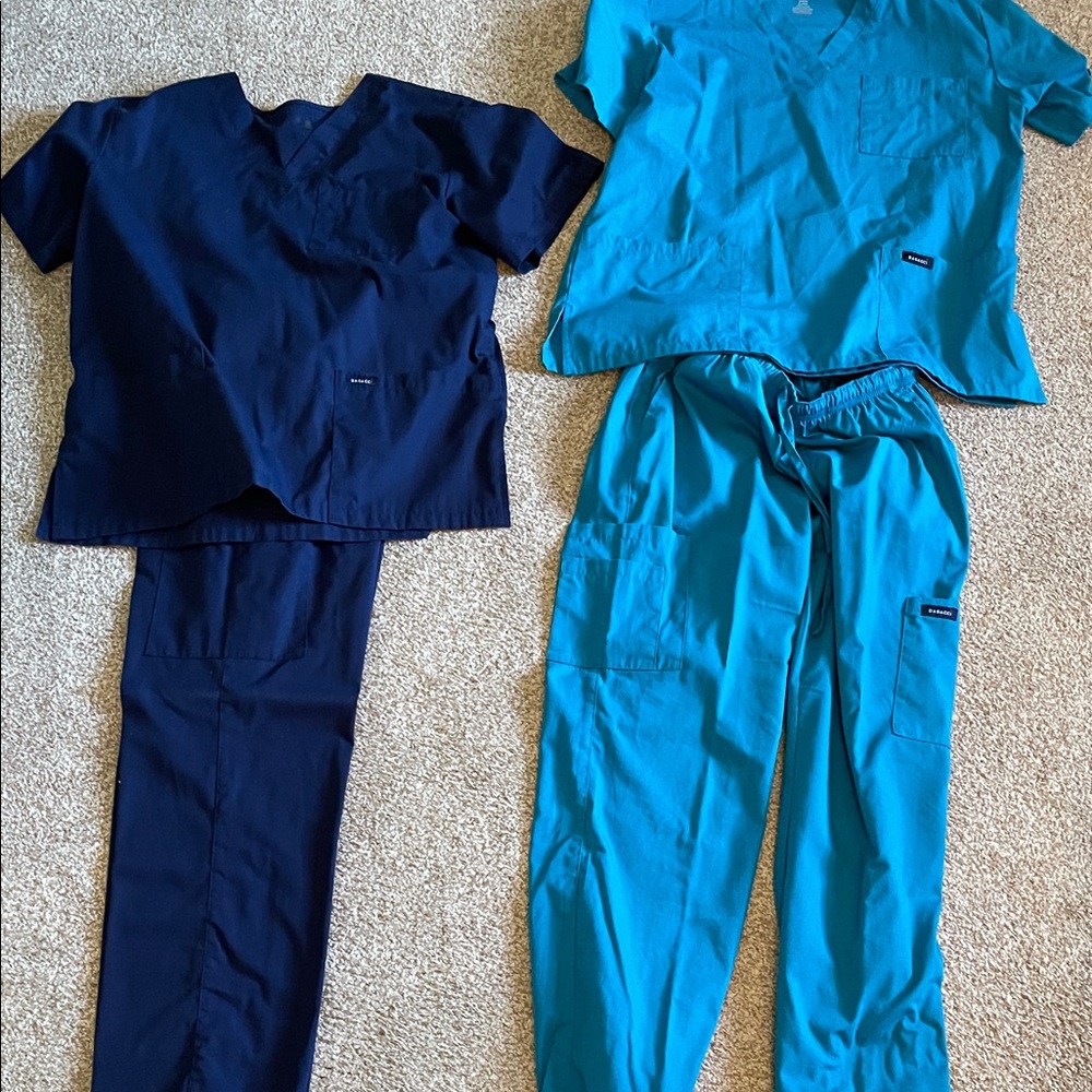 Women’s scrubs - Navy and Teal